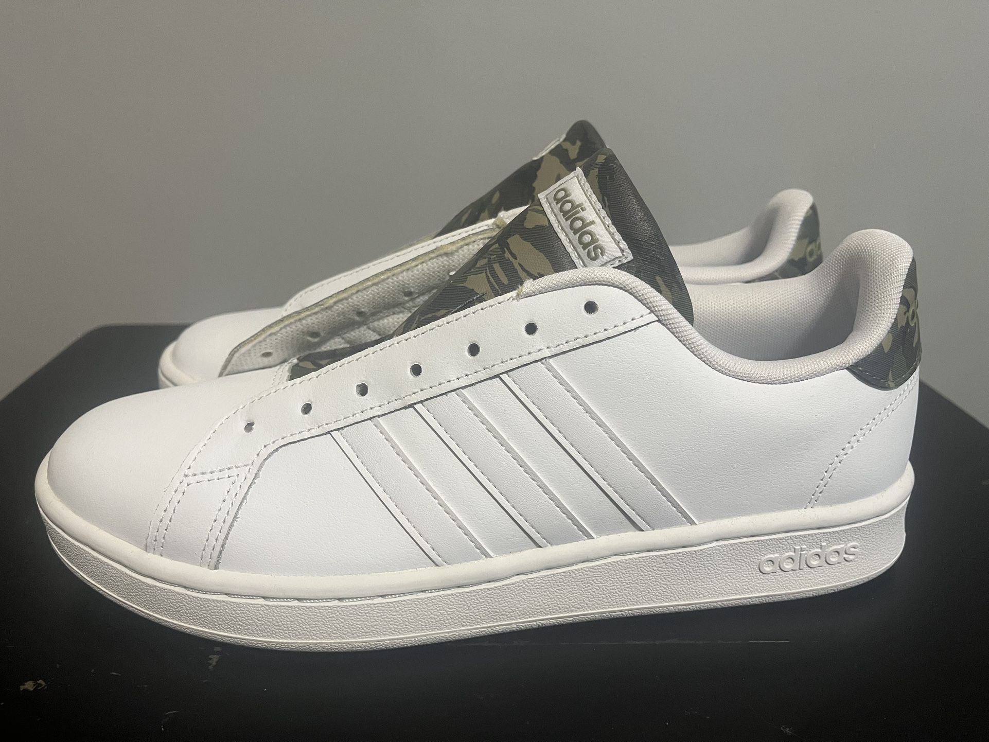 Adidas Men’s Grand Court White & Camo Cloudfoam Comfort Sneakers