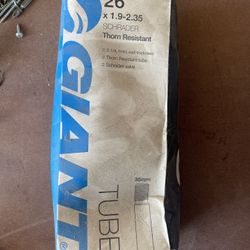 26” 1.9-2.35 Giant Shrader Valve Thorn Resistant Inner Tube