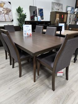 Dining Table And Chairs NEW 