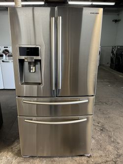 ❄️ Samsung 4-Door Refrigerator – Excellent Condition