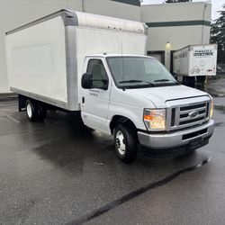 2019 Econoline 17 Feet Box 30k Miles  