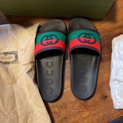 Brand New Men’s Gucci Slides - Size 9