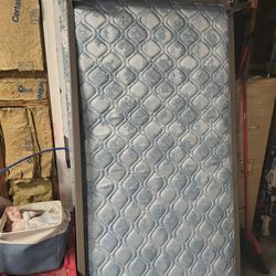 Very Good Condition Twin Set Mattress Complete  With Frame