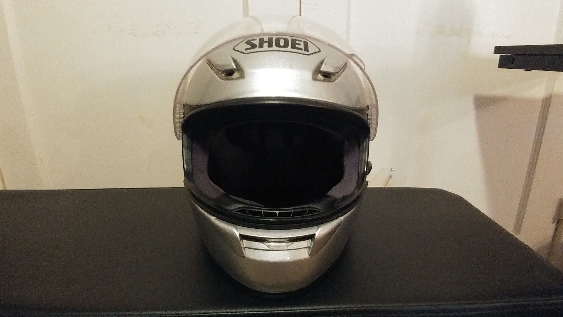SHOEI Motorcycle Helmet, Full Face - Gray, Used, Few nicks and scratches - Medium