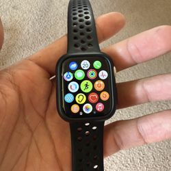 Apple Watch Series 8 (GPS, 41mm Case, Aluminum)