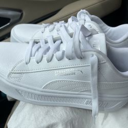 Puma Snickers  Size 7.5 US/ 38 EUR