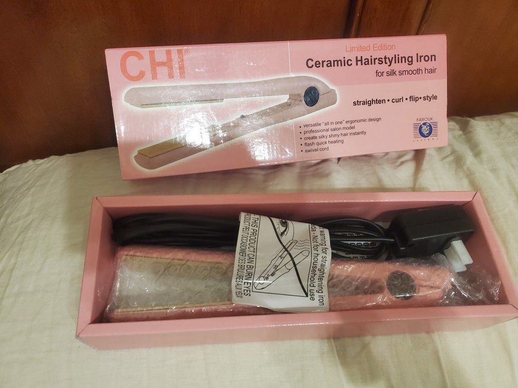 Brand NEW Chi Barbie Pink Hairstyling Iron