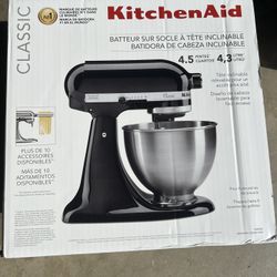 Kitchen Aid Mixer Classic 4.5 Quarts Brand New Sealed 