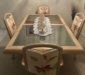 Modern Light Wood Dining Table- missing 1 of 2 Glass Inserts