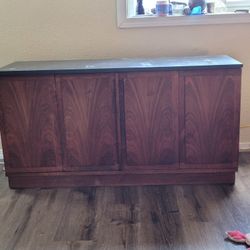 Accent Cabinet 