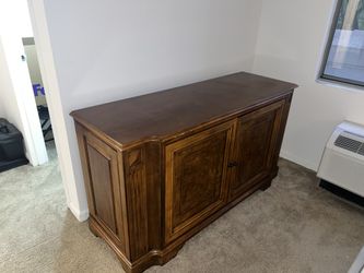Ethan Allen REAL WOOD Maple & Burl Media Credenza