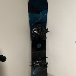 Rush Snowboard with bindings