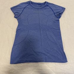 Lululemon Women’s Shirt