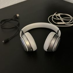 Beats solo3 wireless headphones
