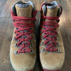 Hiking Boots Danner Women’s Size 7