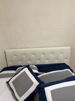 Queen White Tufted Upholstered Bed Frame w/ 2 Storage Drawers