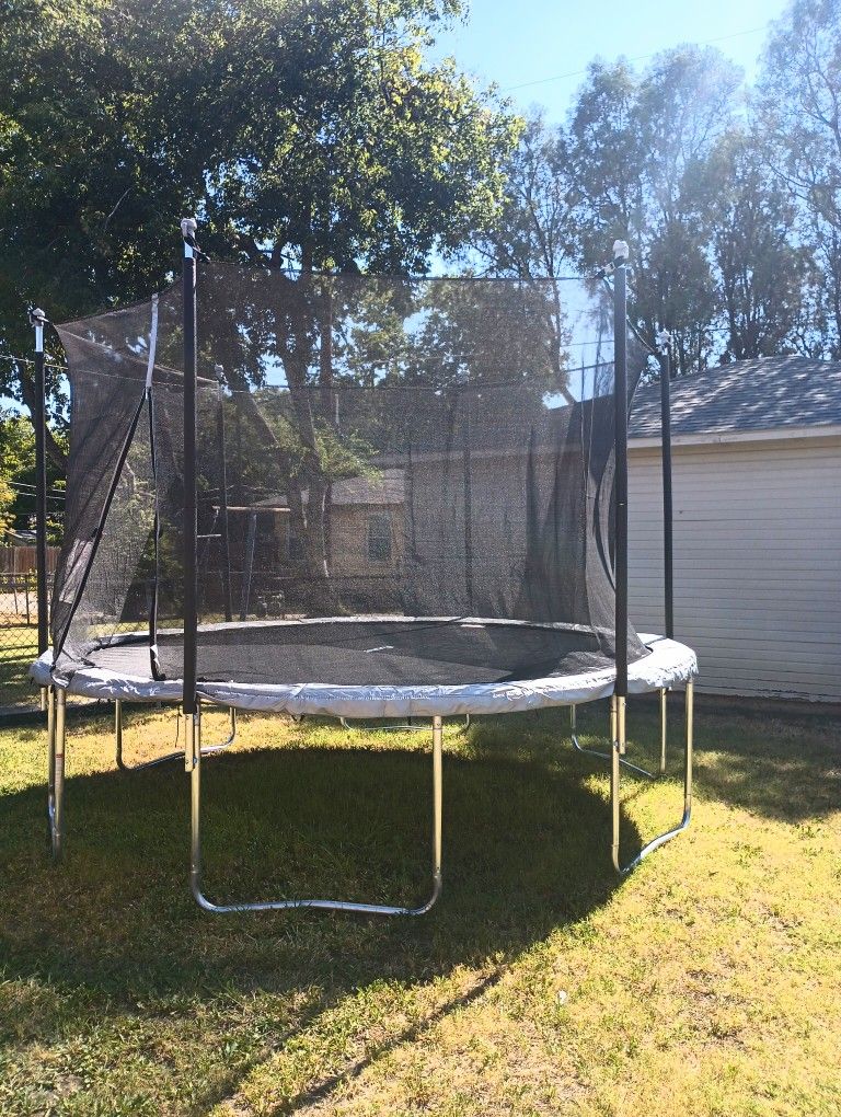 BRAND NEW TRAMPOLINE FROM ACADEMY