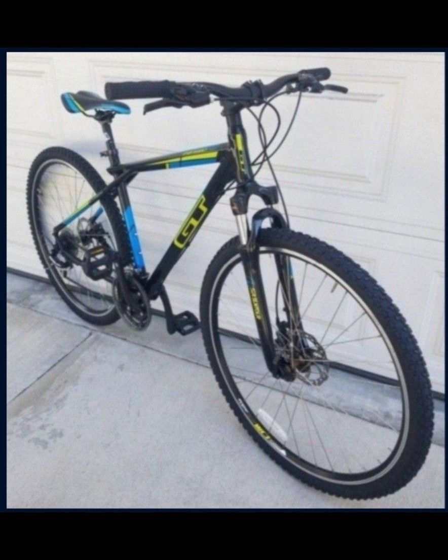 GT 29er Mountain Bike Size Medium Wheels 29er Speeds 21 Disc Brakes