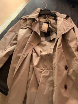 Burberry going out casual but sexy jacket 💋large
