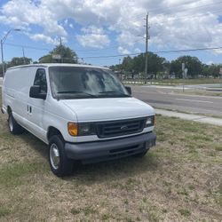 2006 Ford E-250 5.4L V-8