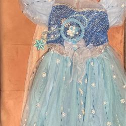 Princess dress size 6-7✨