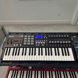 Akai MK-249 MIDI Keyboard – USB Powered, Works Great 