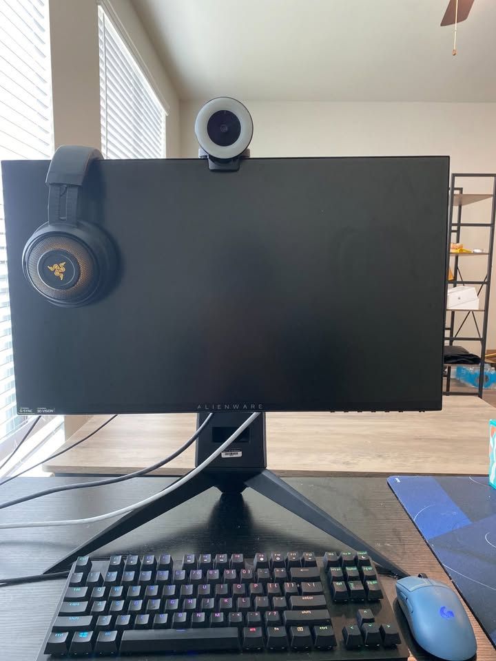 Alienware Gaming PC R8 + 25in 240Hz Alienware Monitor (i7-9700K, RTX 2070, 16GB RAM)