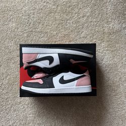 ✅Jordan 1 Low OG Bleached Coral Size 9.5