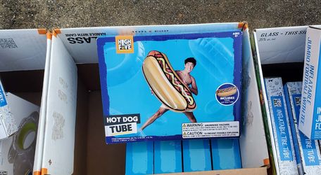 Various inflatable pool tubes