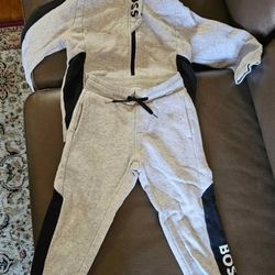 Boss Boys' cotton-blend fleece hoodie with sweatpants size 4