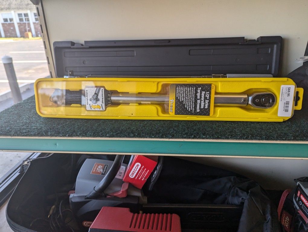 Titan 23150 1/2" Drive Reversible Torque Wrench