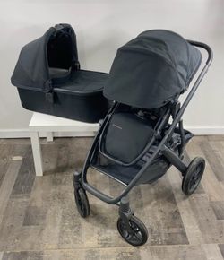 Uppababy V2 Cruz Stroller with Bassinet