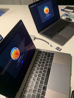 (2) MacBook Pro 2017 i5 8gb