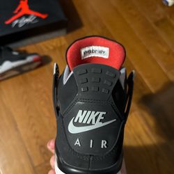 Jordan 4
