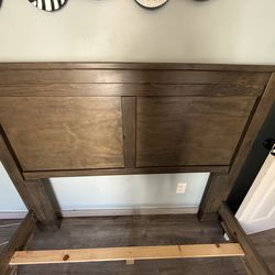 Bedroom furniture set from living spaces