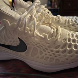 Nike Zoom Cage 3