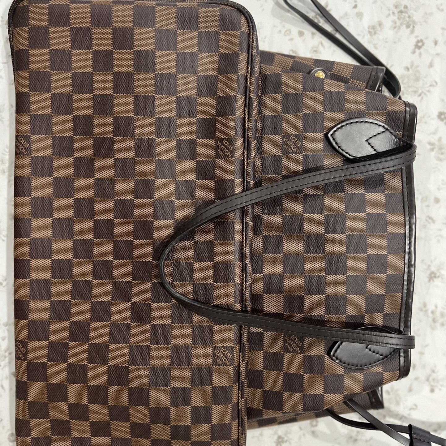 Louis Vuitton,neverfill MM, Authenticity Date Codes # SP6666,please Check  Authenticity ,merry Christmas,first Come First Serve for Sale in Woodbury,  NJ - OfferUp