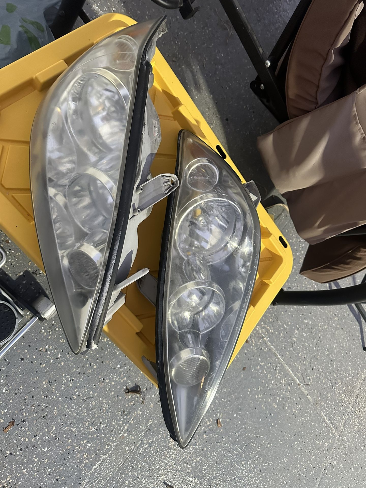 Toyota Camry 2005 Headlights