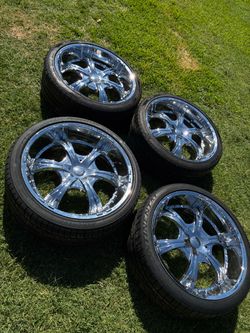 22in Chrome Rims