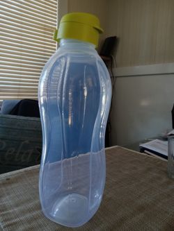 TUPPERWARE