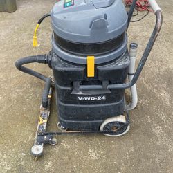 Tenant Wet Dry Vacuum Shop Vac