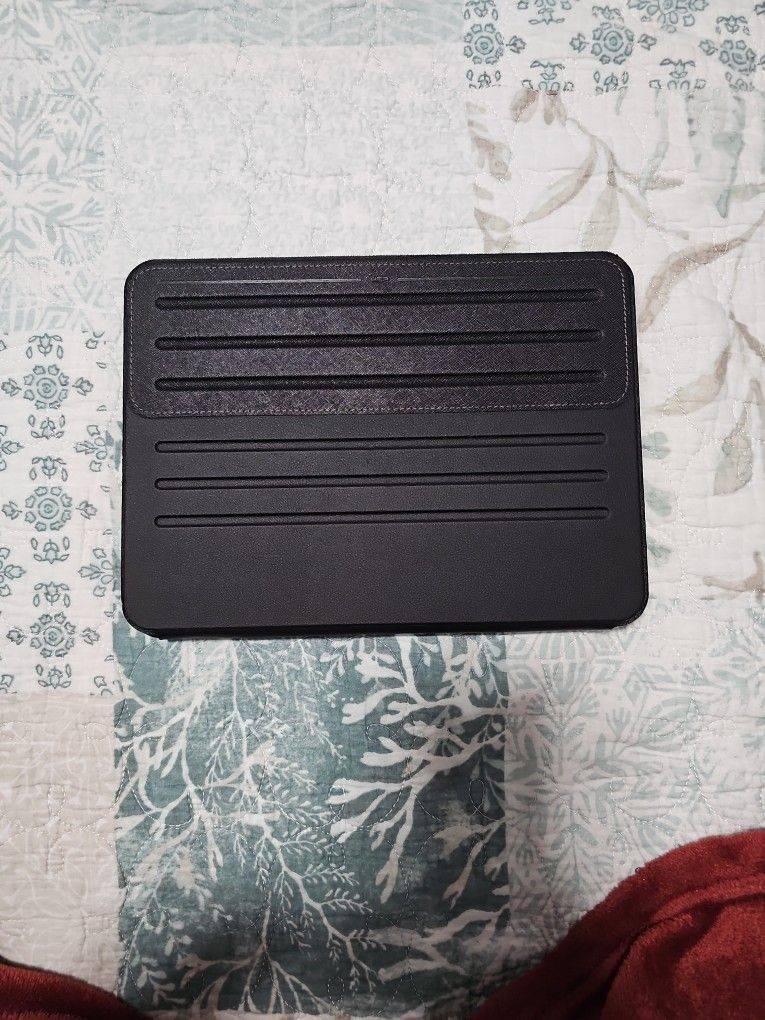 Ipad Air 11in ESR cover with Apple Pen holder