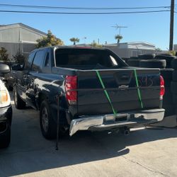 2004 Chevy Avalanche 