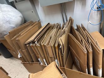 Free moving boxes