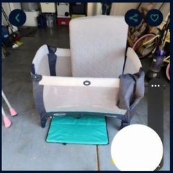 Foldable pack n play with mattress