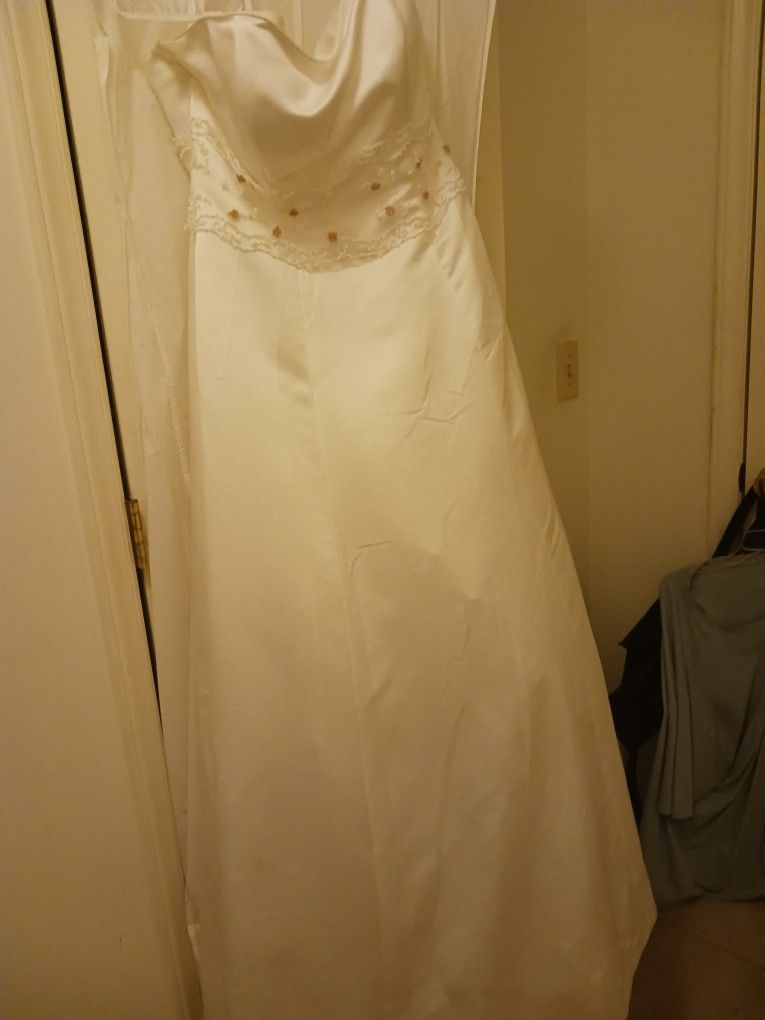 2 Wedding Dresses 75 A Pices