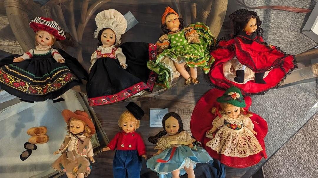 Many Madame Alexander Dolls