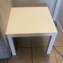2 Twin End Tables - Make Me Offer 
