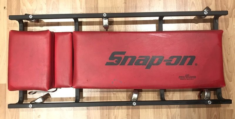 SNAP ON ADJUSTABLE HEAD REST 6 WHEEL CREEPER # JC26