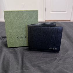 Gucci Bi Fold Wallet